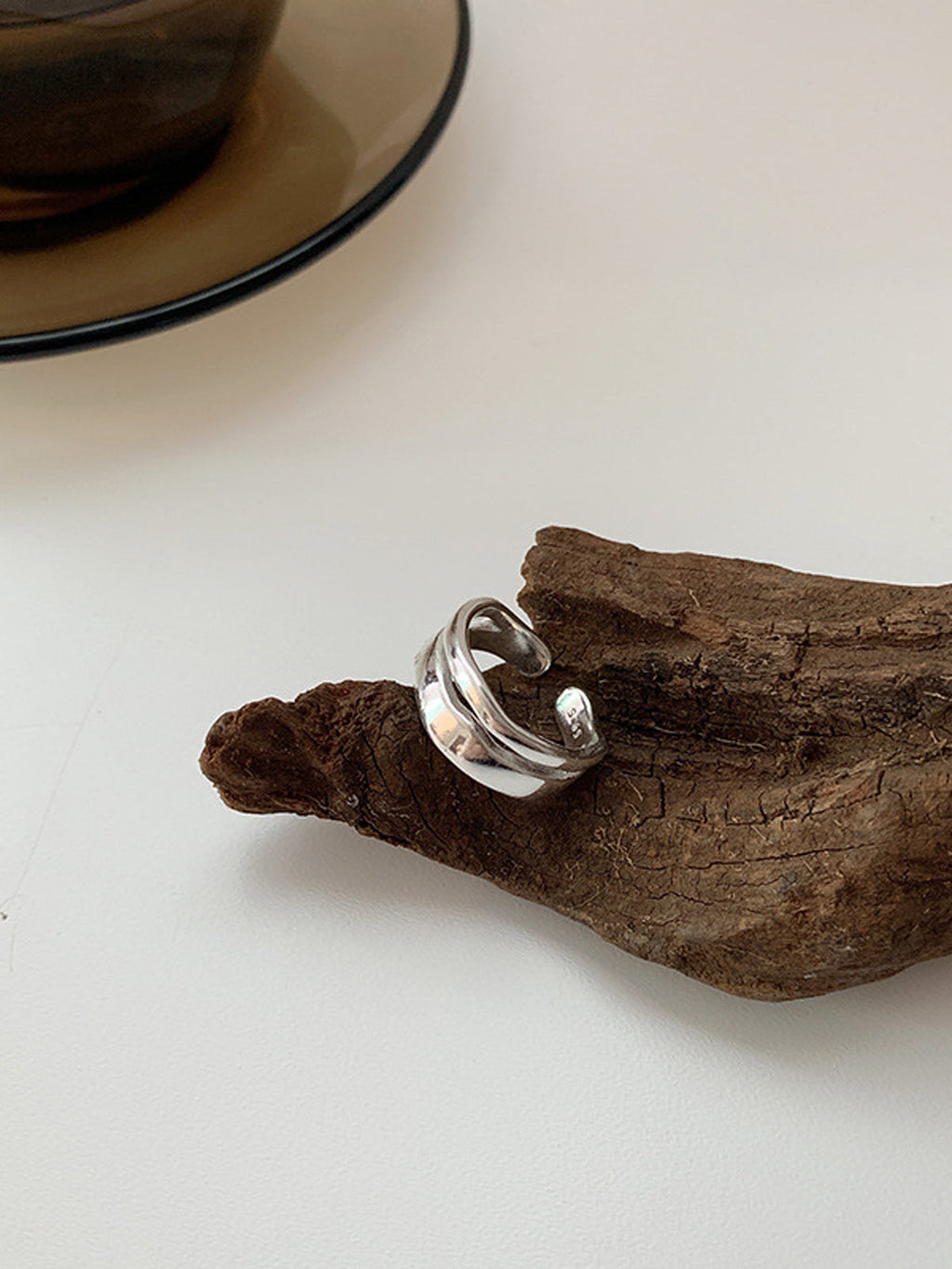 Julia Ring: Essential Guide to Modern Jewelry Styles