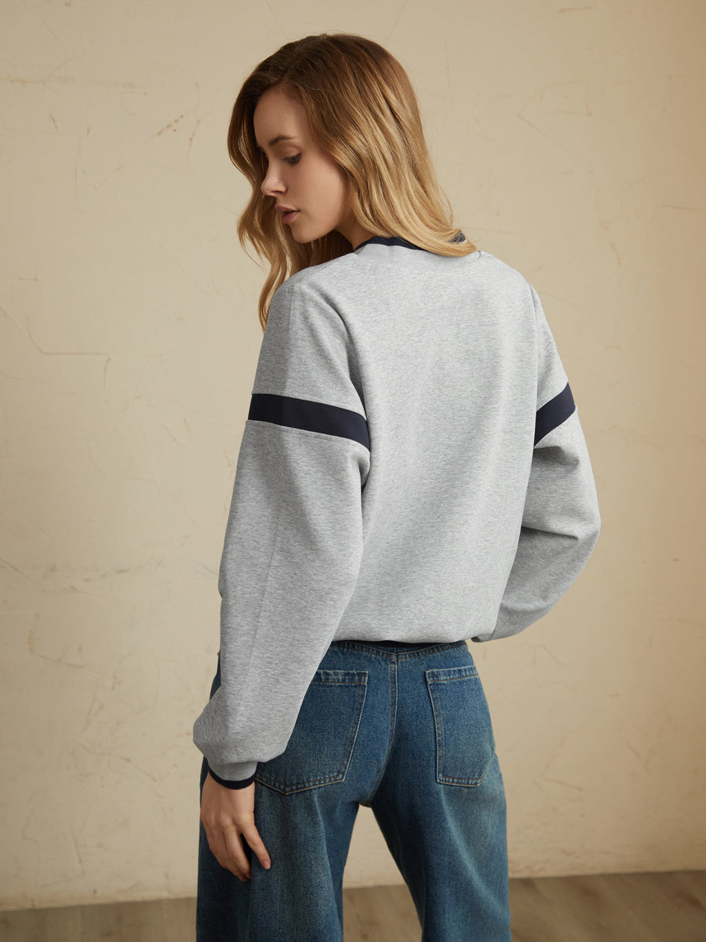 Contrast Trim Oversized Sweatshirt Cozy Casual Unisex Style