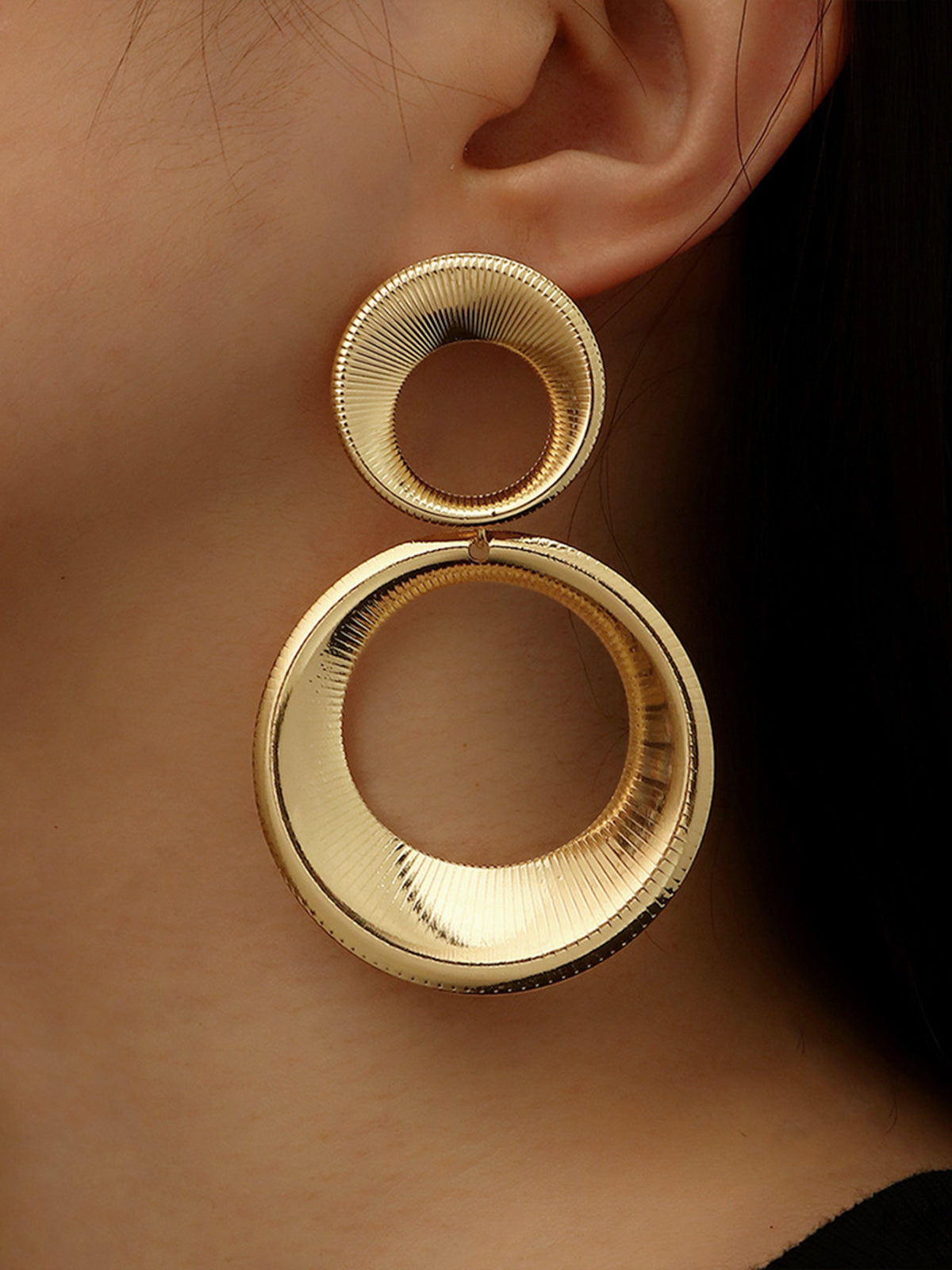 Vintage Round Bold Pendant Earrings for Women Classic Jewelry