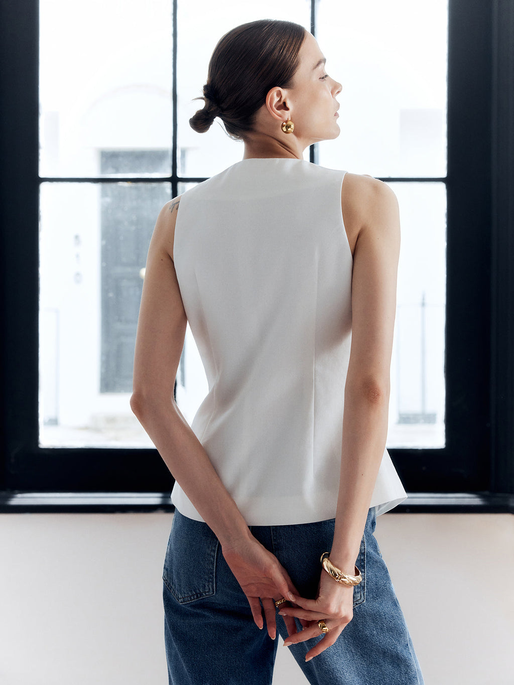 Cotton & Linen Metal Button Solid Vest Casual Layering Piece