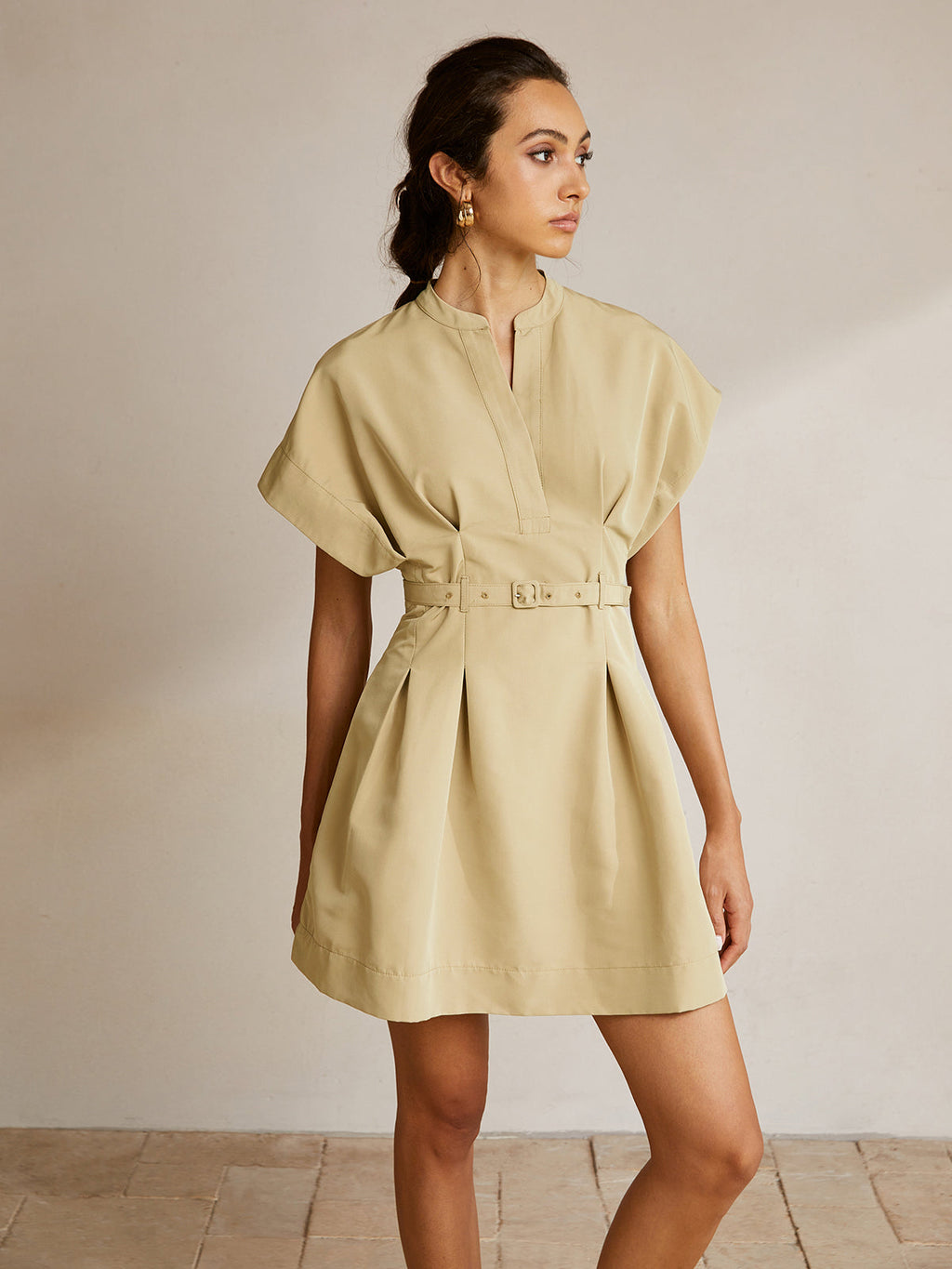 Stand Collar Short Dress With Belt and Elegant Sleeve Detail