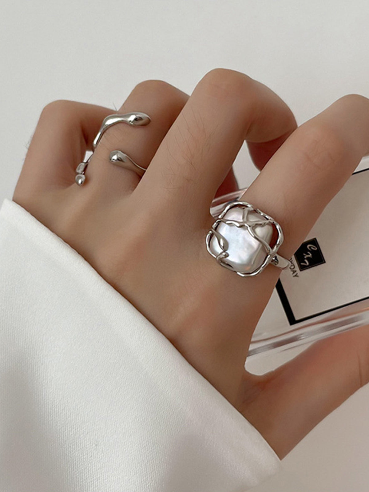 1pc Minimalist Full Moon Pearl Ring, Elegant Adjustable Wedding Jewelry