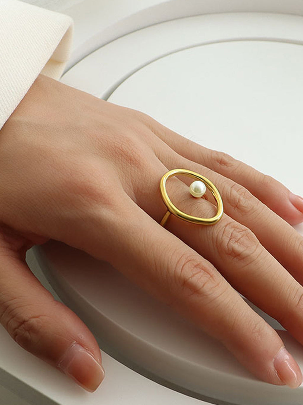 Oval Circle Freshwater Pearl Gold Ring - Elegant Wedding Bridal Jewelry