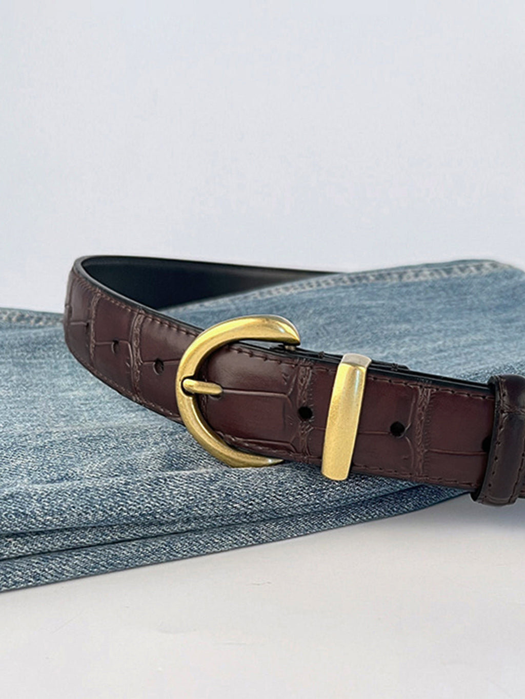 Vintage Crocodile Pattern Buckle Belt for Casual Wear