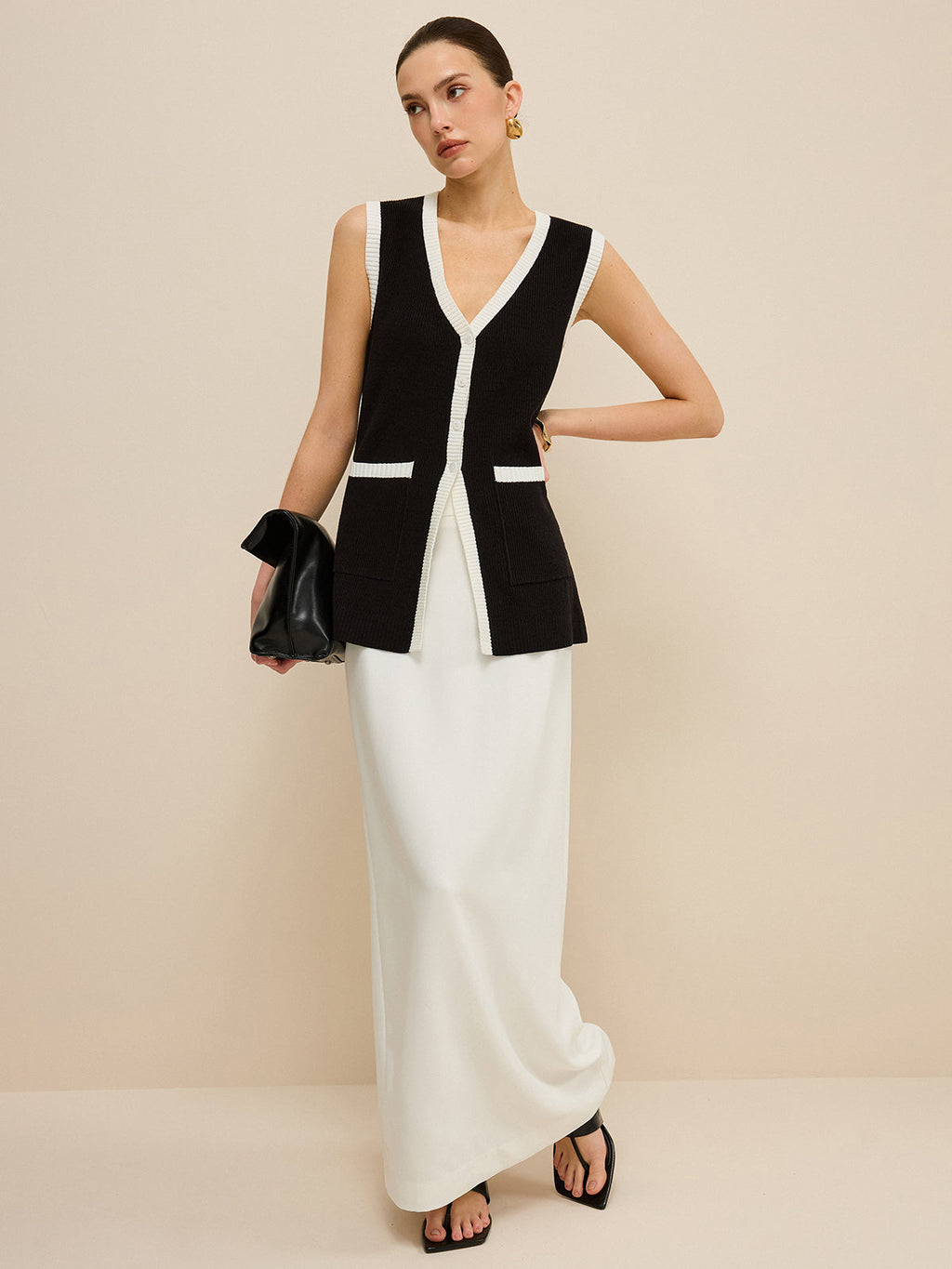 Contrast Trim V-Neck Knit Vest with Button Detail