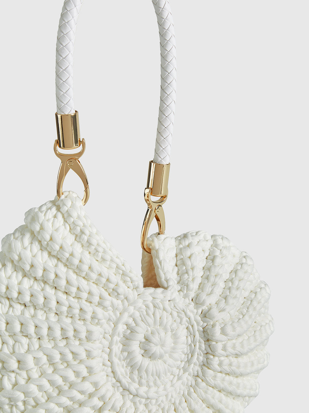 Crocheted Conch-Shaped Handbag Unique Beach-Style Accessory