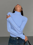 Contrast Piping Turtleneck Sweater for Winter Comfort
