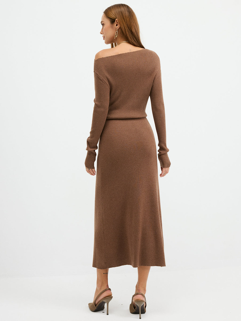 Off-Shoulder Ribbed Wool Blend Maxi Dress for Elegant Evenings