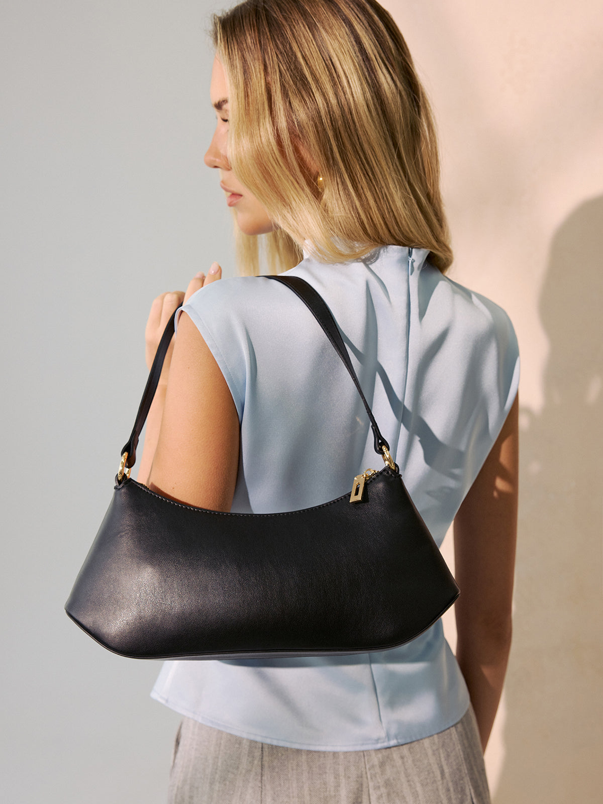 Crescent Underarm Bag Sleek Everyday Essential Style