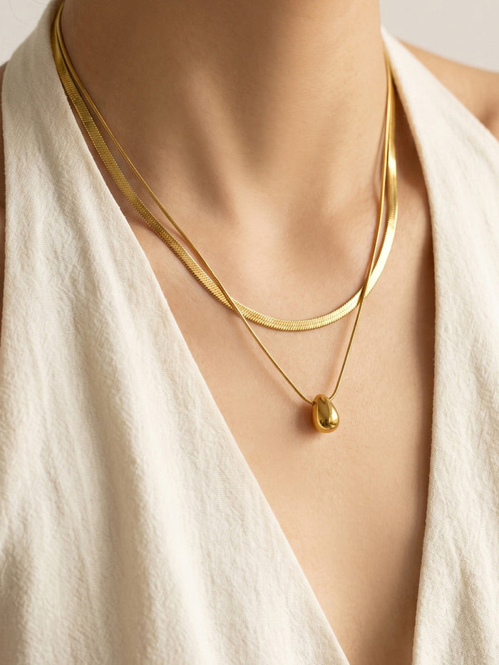 Double Layer Snake Chain Teardrop Pendant Necklace for Elegant Occasions